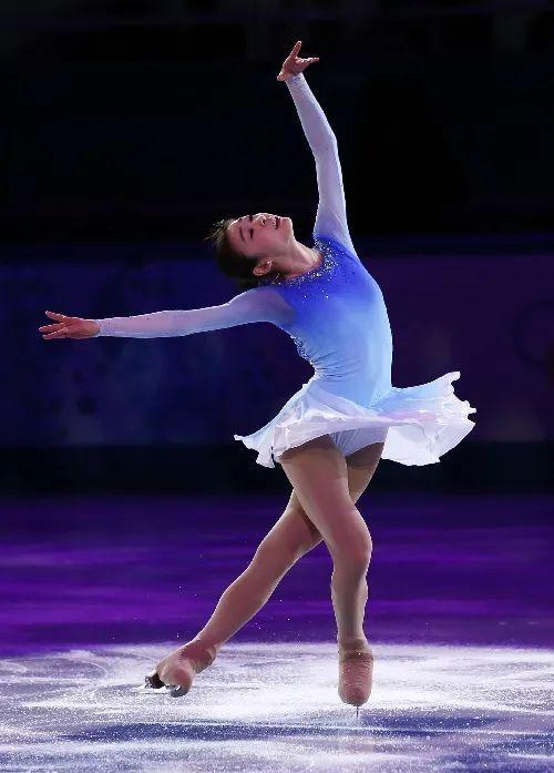 花样滑冰中国奥运冠军图片